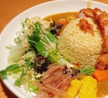 Secret-Recipe Pork Cutlet with Two-Color Curry Rice