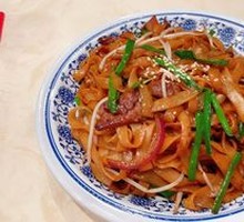 Dry-Fried Beef Rice Noodles