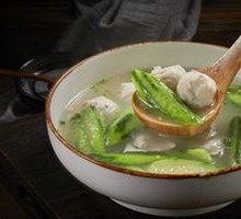 Squid Ball Dumpling and Loofah Soup