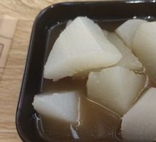 Beef Bone Soup with White Radish