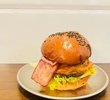 Peanut Bacon Spicy Beef Burger