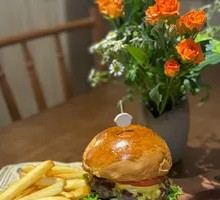Signature Beef Burger