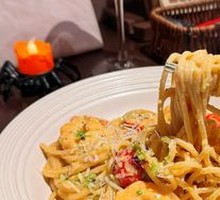 Garlic Cajun Shrimp Pasta