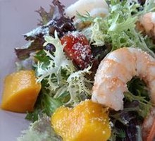 Shrimp and Mango Vegetable Salad