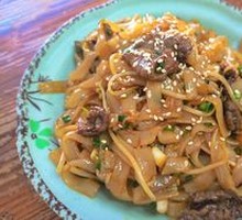Dry-Fried Beef Rice Noodles