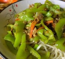 Green Pepper Shredded Pork Noodles