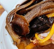 Ganoderma and Wild Mushroom Stewed Chicken with Lean Meat