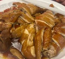Five-fingered Mulberry Steamed Chicken