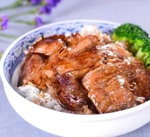 Beef and Rice Casserole with Sauce