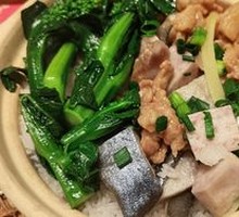 Golden Pomfret and Free-range Pork Pancake Claypot Rice