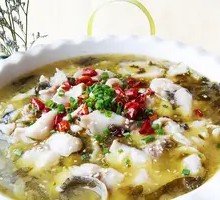 Boiling Sour Cabbage Fish