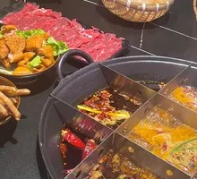 Braised Chicken Feet in Spiced Sauce