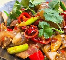 Spicy Pot Beef with Skin
