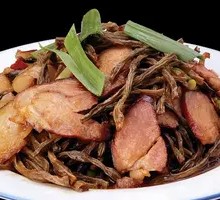 Dried Bean Curd with Preserved Pork