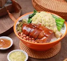 Signature Roast Goose Lazy Rice Noodles