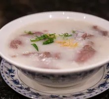 Beef Rice Porridge with Freshly Cooked Beef
