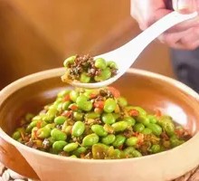 Stir-Fried Pork Minced with Edamame