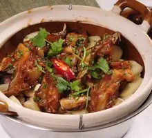 Fish Head Wang in Clay Pot