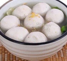 Chaozhou Fish Ball Noodle Soup with Rice