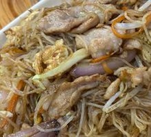 Meat and Egg Fried Noodles