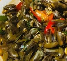 Golden Herb Stir-fried Razor Clams