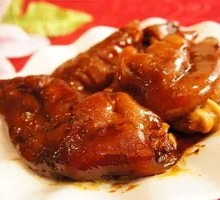 Signature Pig Trotter Vinegar Dish