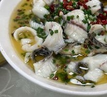 Sour Cabbage Fish with Mandarin Fish