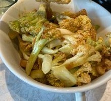 Organic Cauliflower in Flavorful Sauce