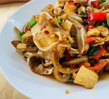 Pork Ear Tips Stir-fried with Tofu Skin
