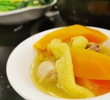 Papaya Bamboo Shoot Pig Stomach Chicken Stew