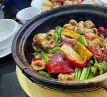 Stir-fried Pig Intestines with Sauce
