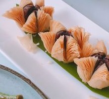 Lotus Pastry