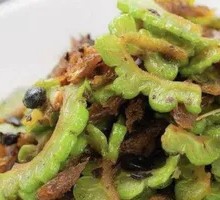 Stir-fried Snakehead Fish with Bitter Melon