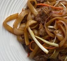 Stir-Fried Beef Rice Noodles