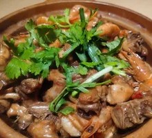 Shrimp and Shellfish Stewed Chicken Pot