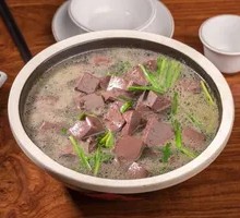 Stir-fried Pig's Blood with Ginger and Garlic