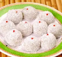 Coconut Sticky Rice Ball