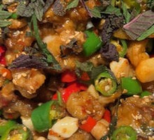 Fresh Chili and Perilla Frog Stir-fry