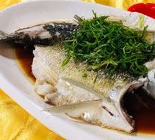 Fresh Flower Pepper Steamed Carp