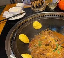 Stewed Goose in Iron Pot