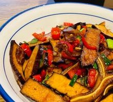 Stir-fried腊Pork Ear