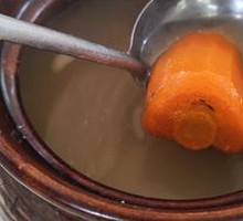 Slow-cooked nutritious soup