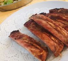 Charcoal-Grilled Spare Ribs
