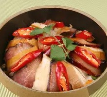 Stir-fried Celery with Preserved Pork