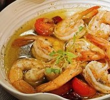 Spanish Garlic-Infused Oil-Steamed Shrimp