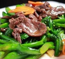 Stir-Fried Beef with Chinese Broccoli