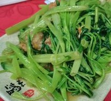 Stir-Fried Water Spinach with Garlic