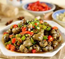 Stir-Fried Snails in Flavorful Sauce