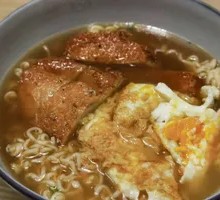 Dry-Fried Pork Cutlet with Instant Noodles