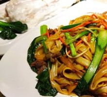 Dry-Fried Beef with Rice Noodles